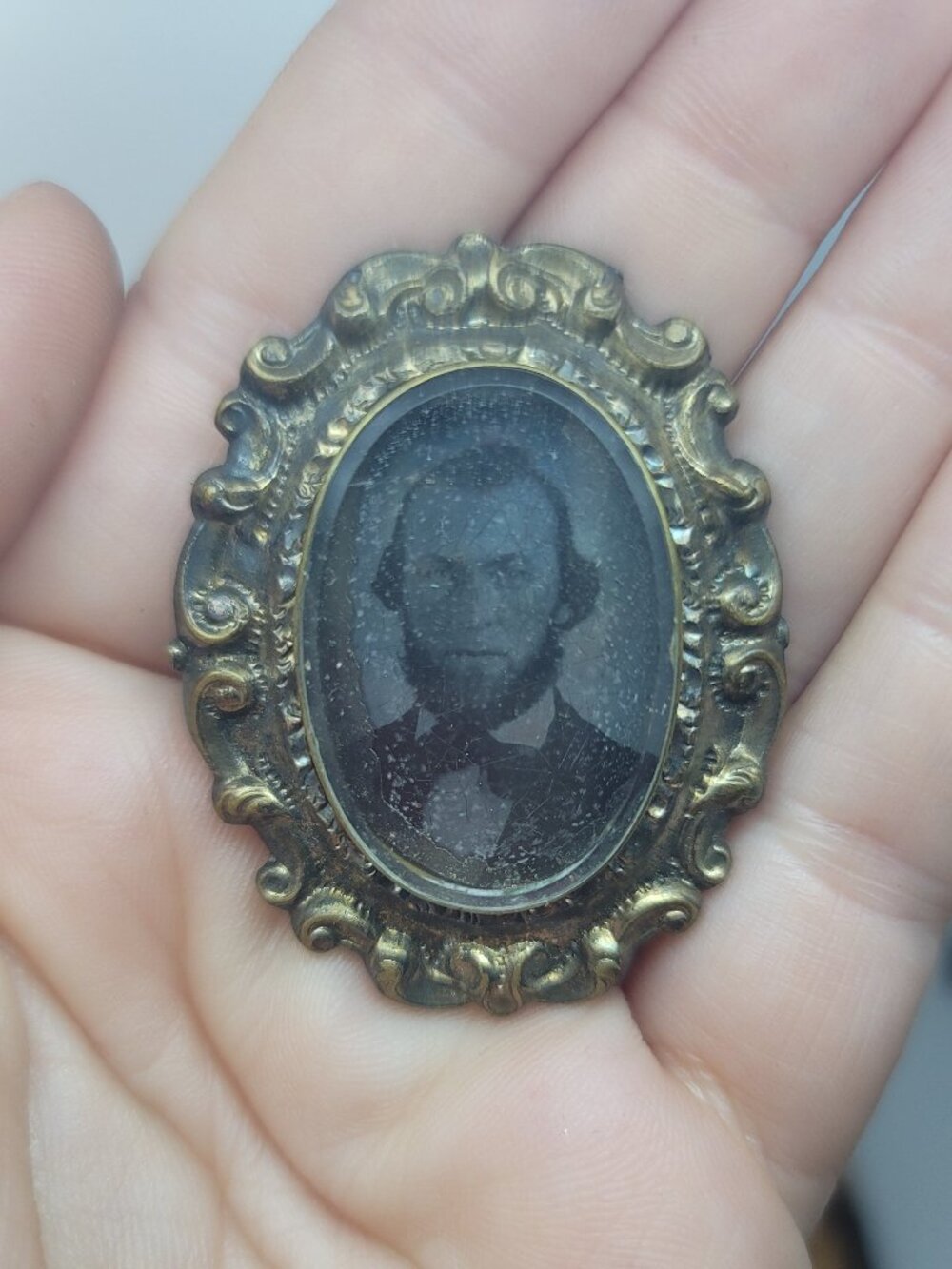 Victorian Mourning Memento Mori Brooch